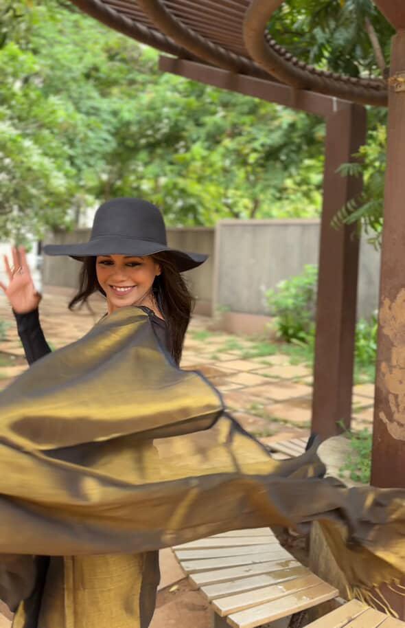 RangDhaaga Metallic golden with black border Raga Tissue Saree